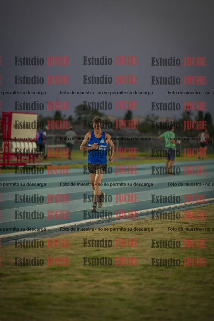 Fotos de los 3000 m llanos de varones