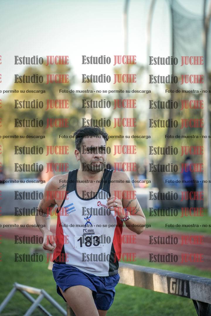 Fotos de los 3000 m llanos de varones