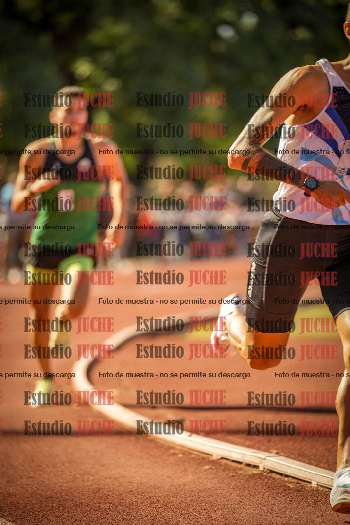 Fotos de los 800 m llanos de varones