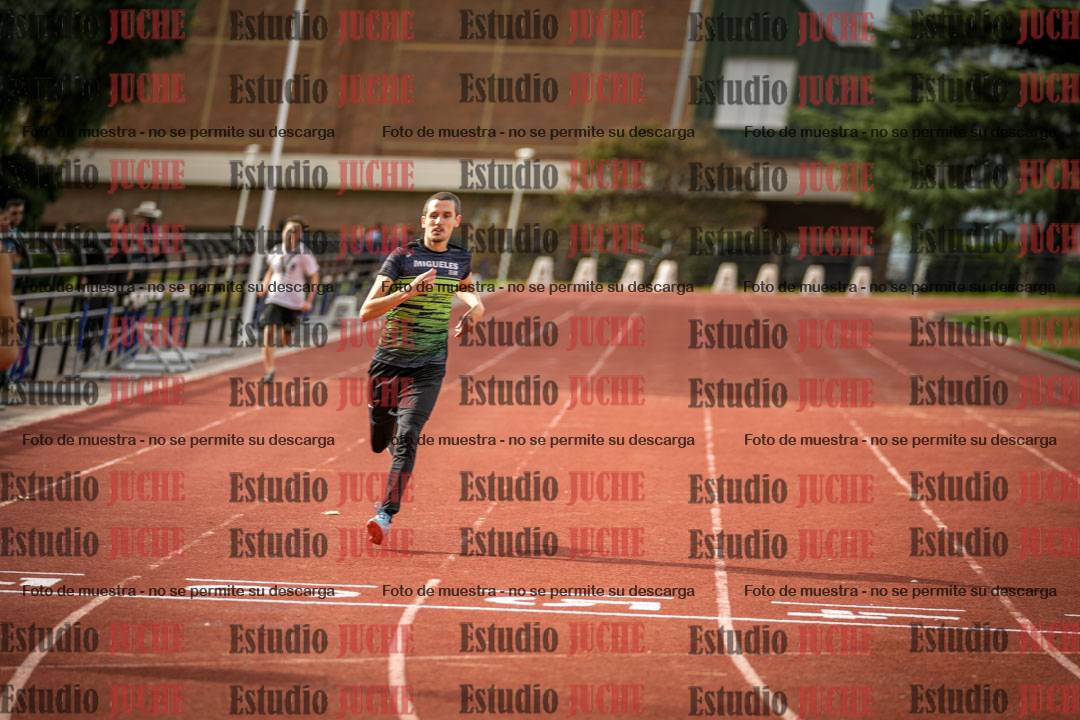 Fotos de los 400 m llanos de varones