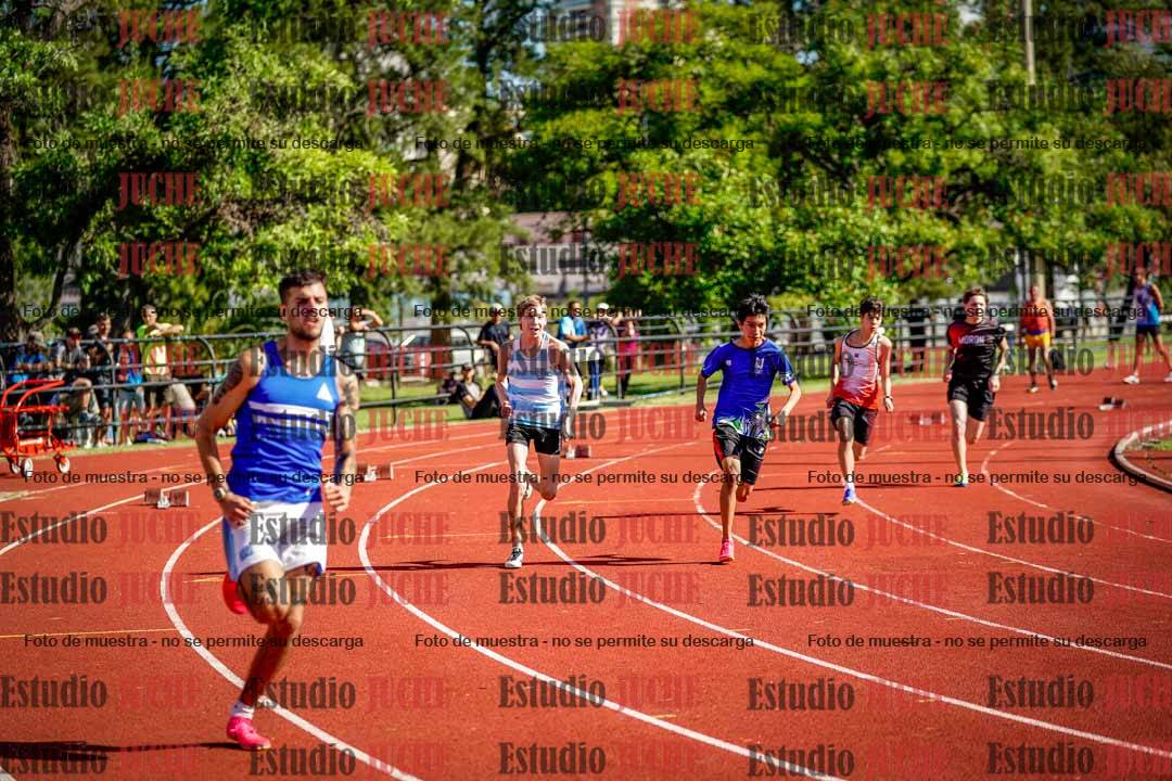 Fotos de los 200 m llanos de varones
