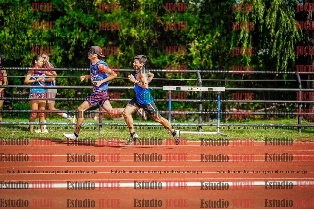 Fotos de los 800 m llanos de varones