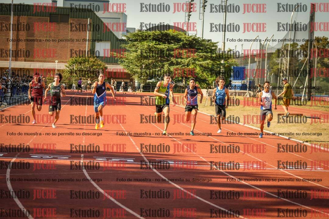 Fotos de los 100 m llanos de varones - FINAL U20