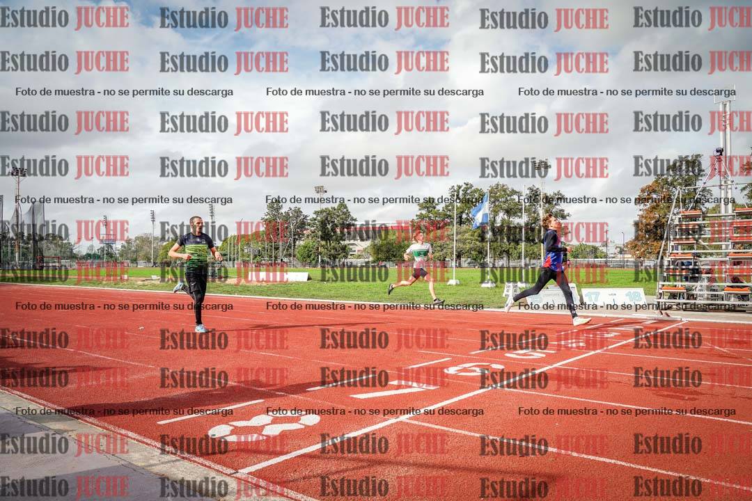 Fotos de los 400 m llanos de varones
