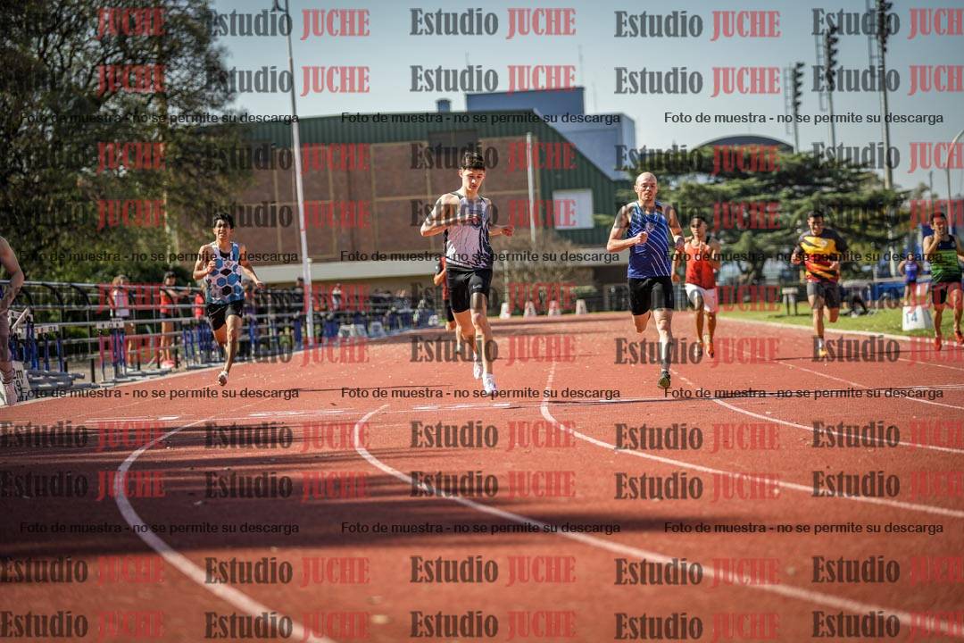 Fotos de los 400 m llanos de varones