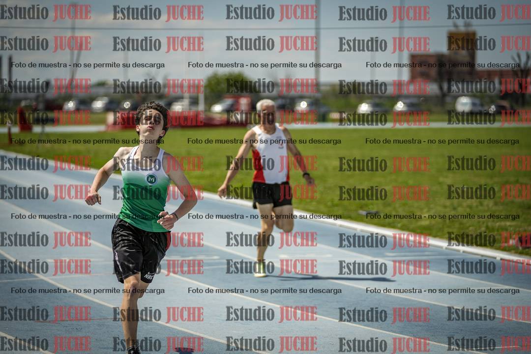 Fotos de los 400 m llanos de varones