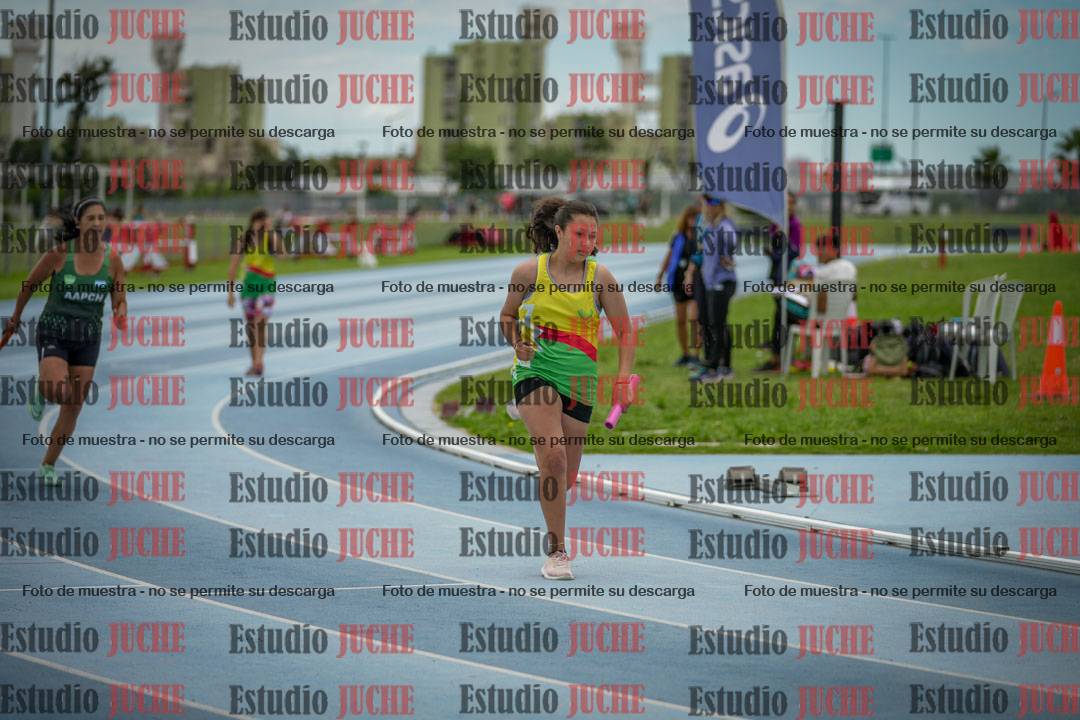 Fotos de las postas 4x200 m llanos de mujeres