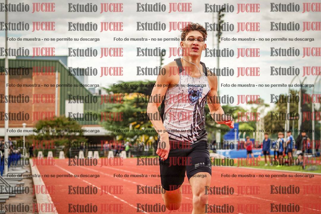 Fotos de los 400 m llanos de varones