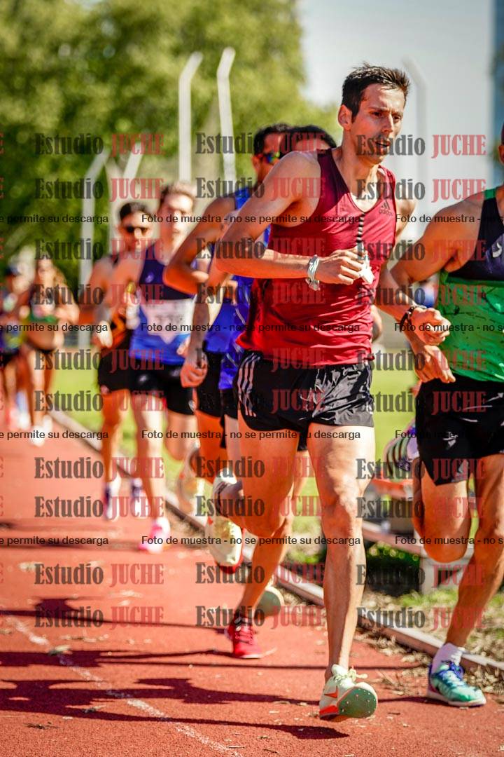Fotos de los 5000 m llanos de mujeres y varones