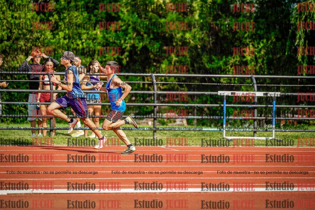Fotos de los 800 m llanos de varones