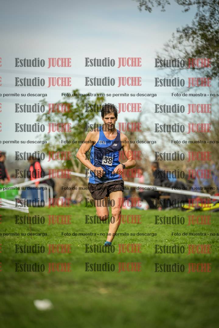 Fotos de la llegada del cross de 8000 m
