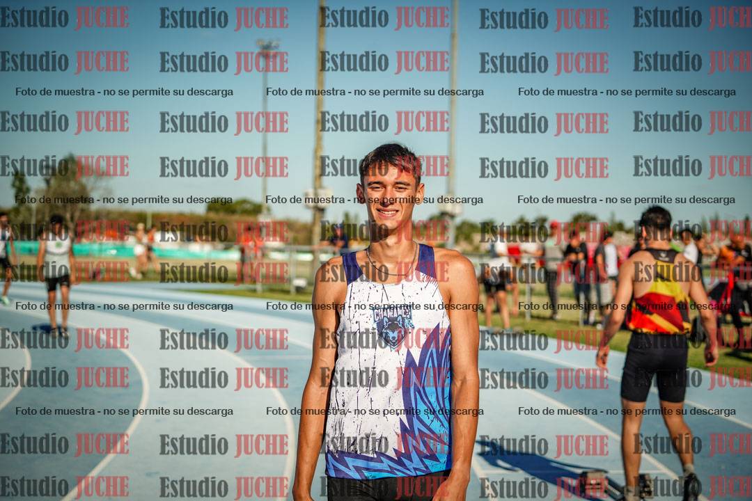 Fotos de los 400 m llanos de varones