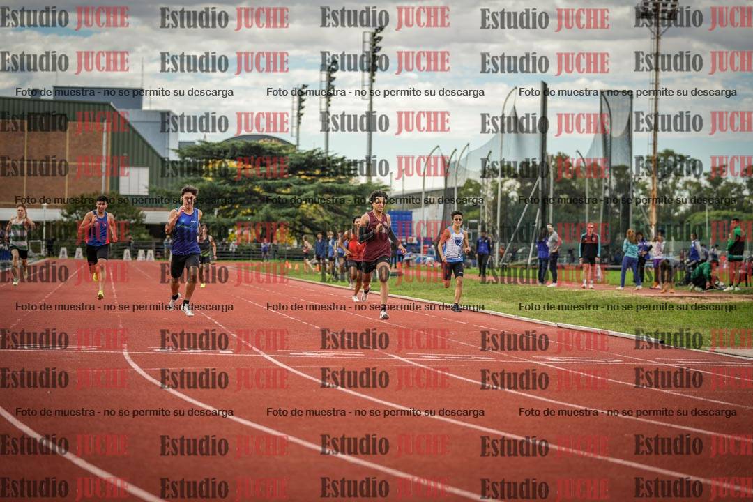 Fotos de los 400 m llanos de varones