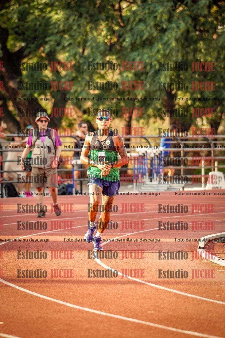 Fotos de los 5000 m llanos de mujeres y varones