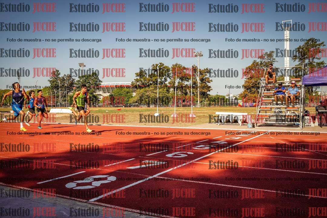 Fotos de los 100 m llanos de varones - FINAL U20