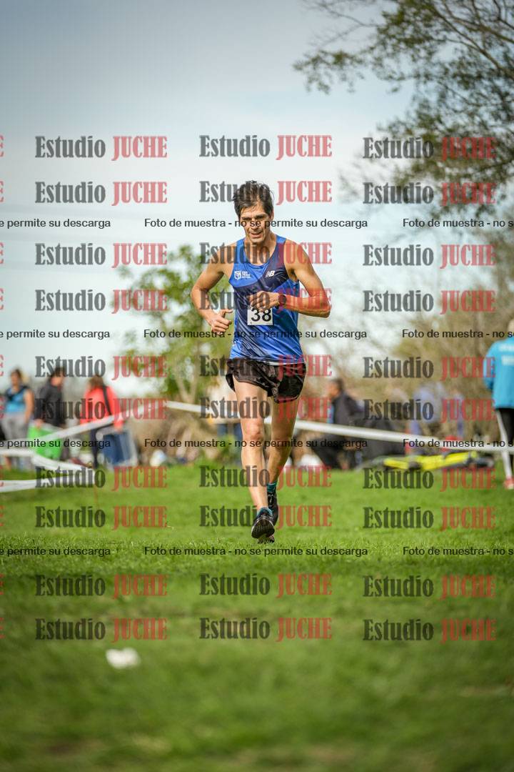 Fotos de la llegada del cross de 8000 m