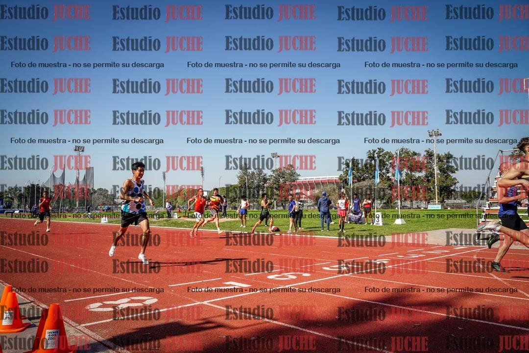 Fotos de los 400 m llanos de varones