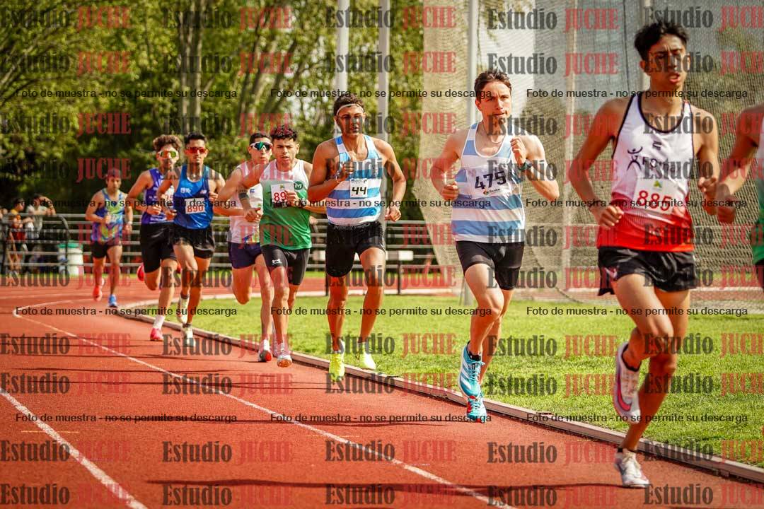 Fotos de los 3000 m llanos de varones
