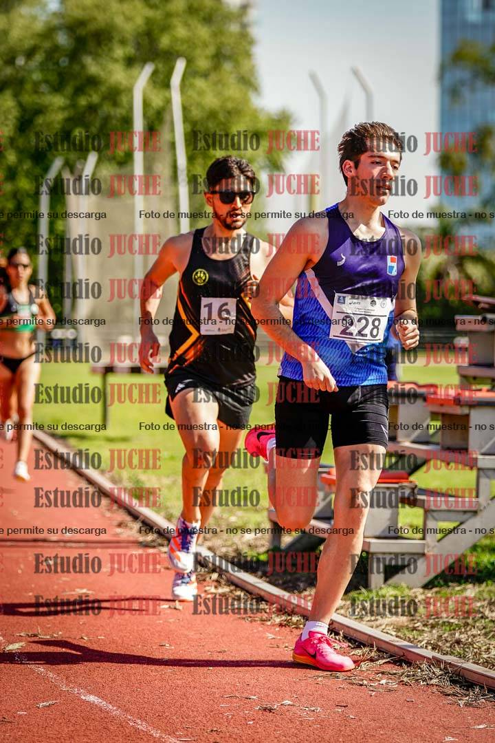 Fotos de los 5000 m llanos de mujeres y varones