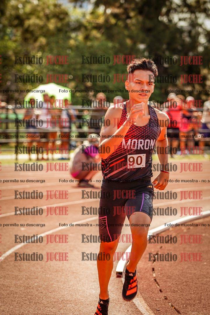 Fotos de los 800 m llanos de varones