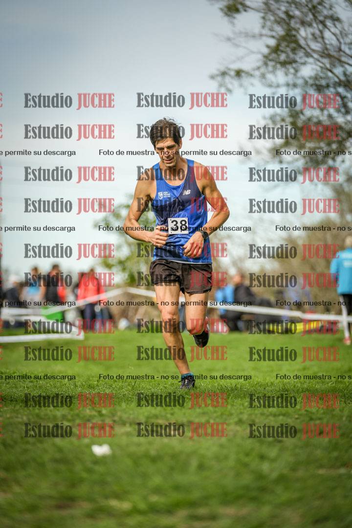 Fotos de la llegada del cross de 8000 m