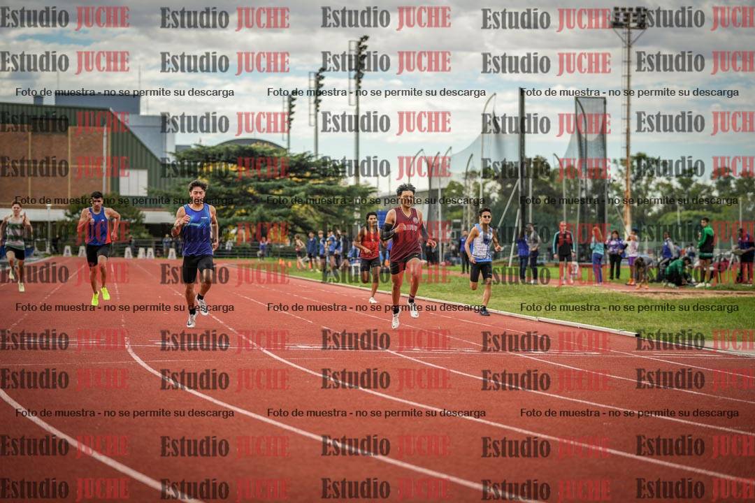 Fotos de los 400 m llanos de varones