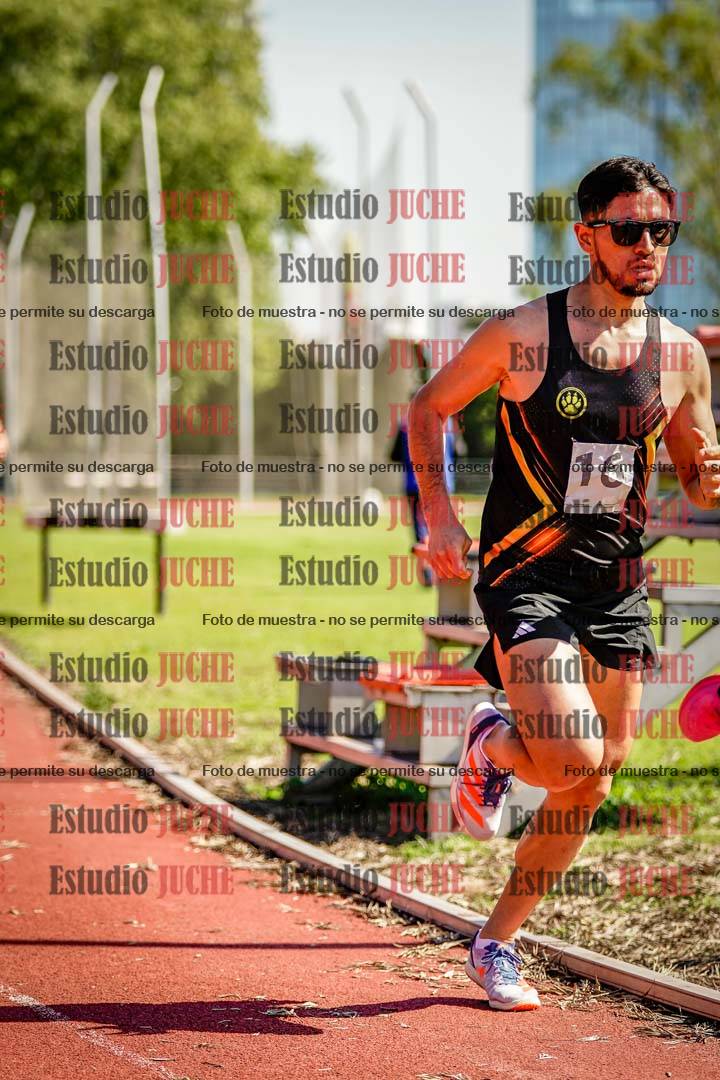 Fotos de los 5000 m llanos de mujeres y varones
