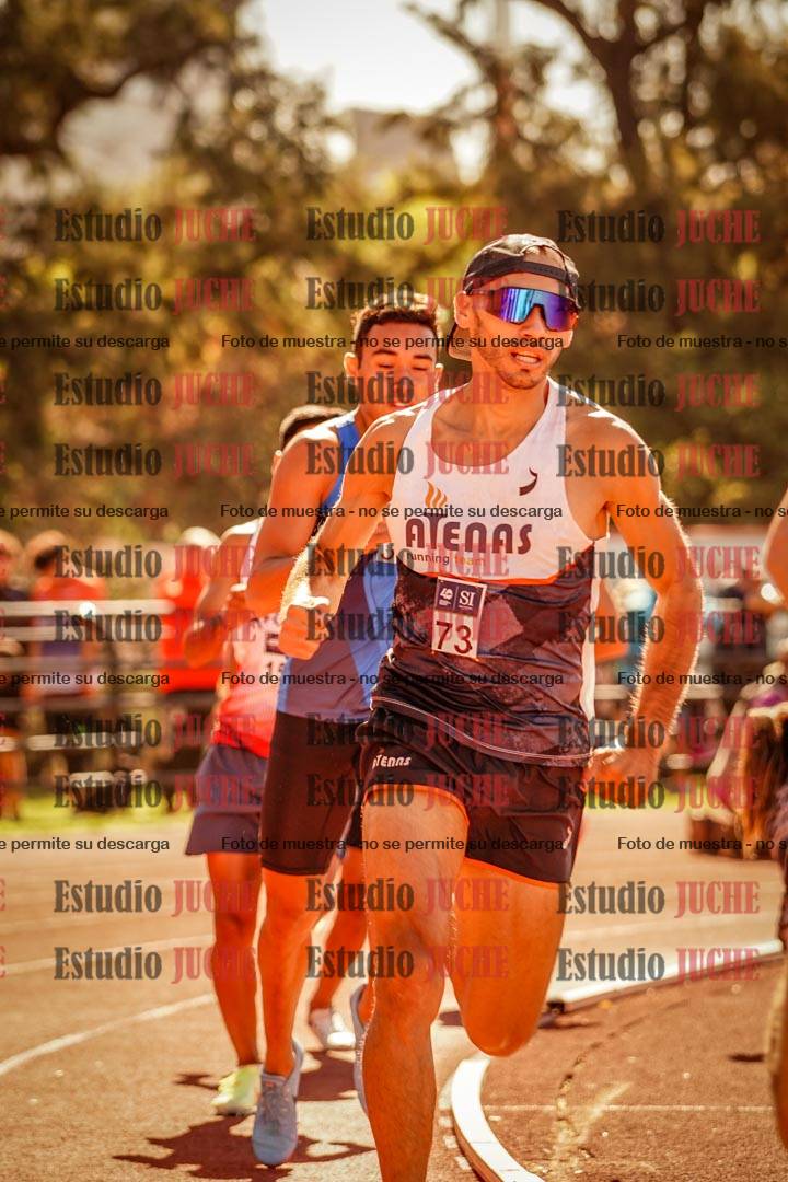Fotos de los 800 m llanos de varones
