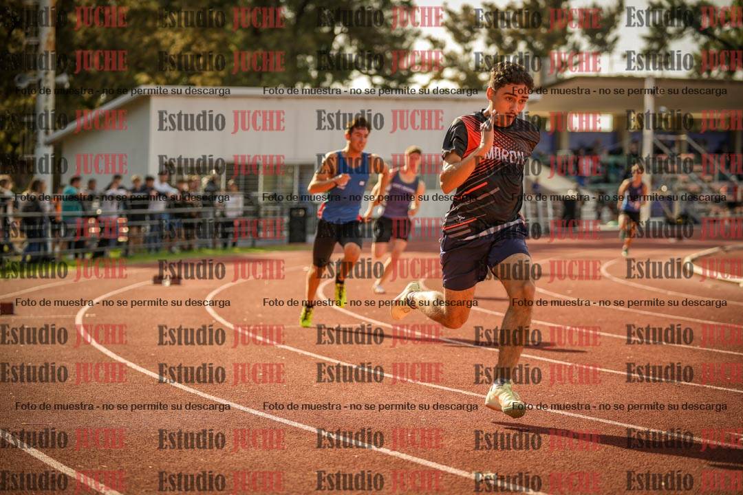Fotos de los 400 m llanos de varones