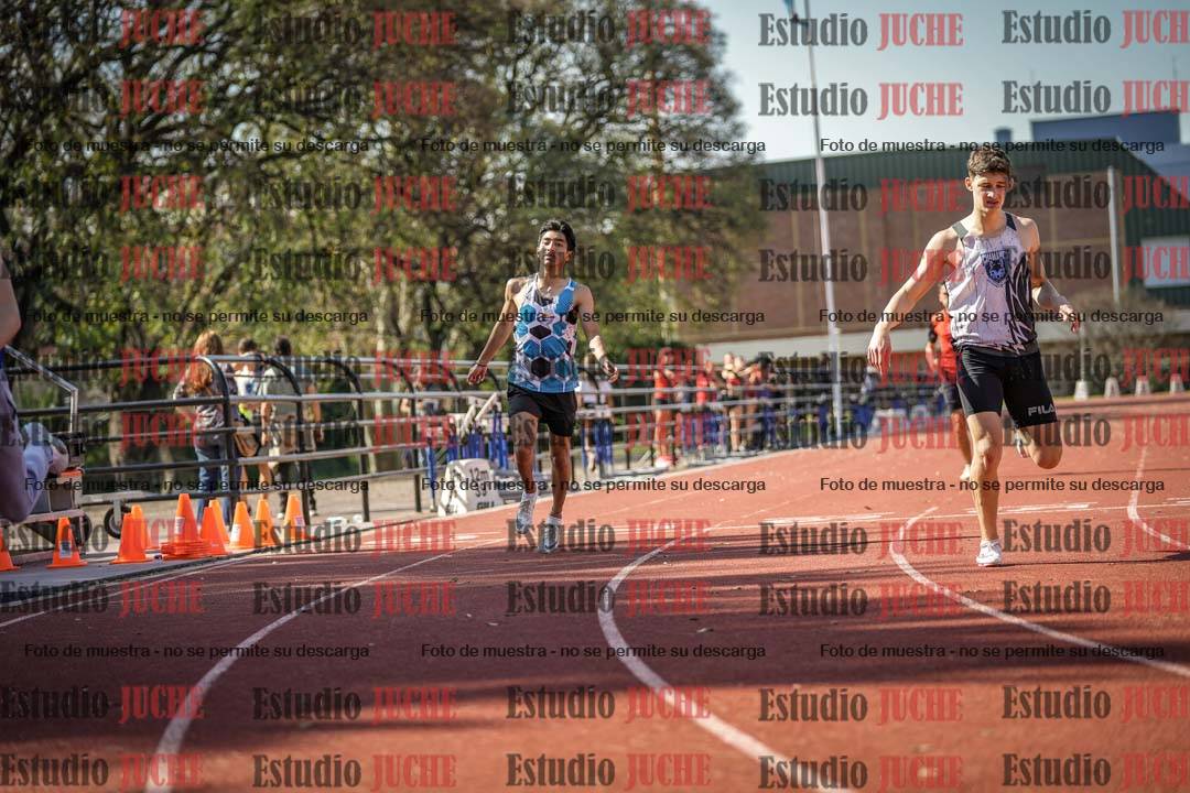Fotos de los 400 m llanos de varones