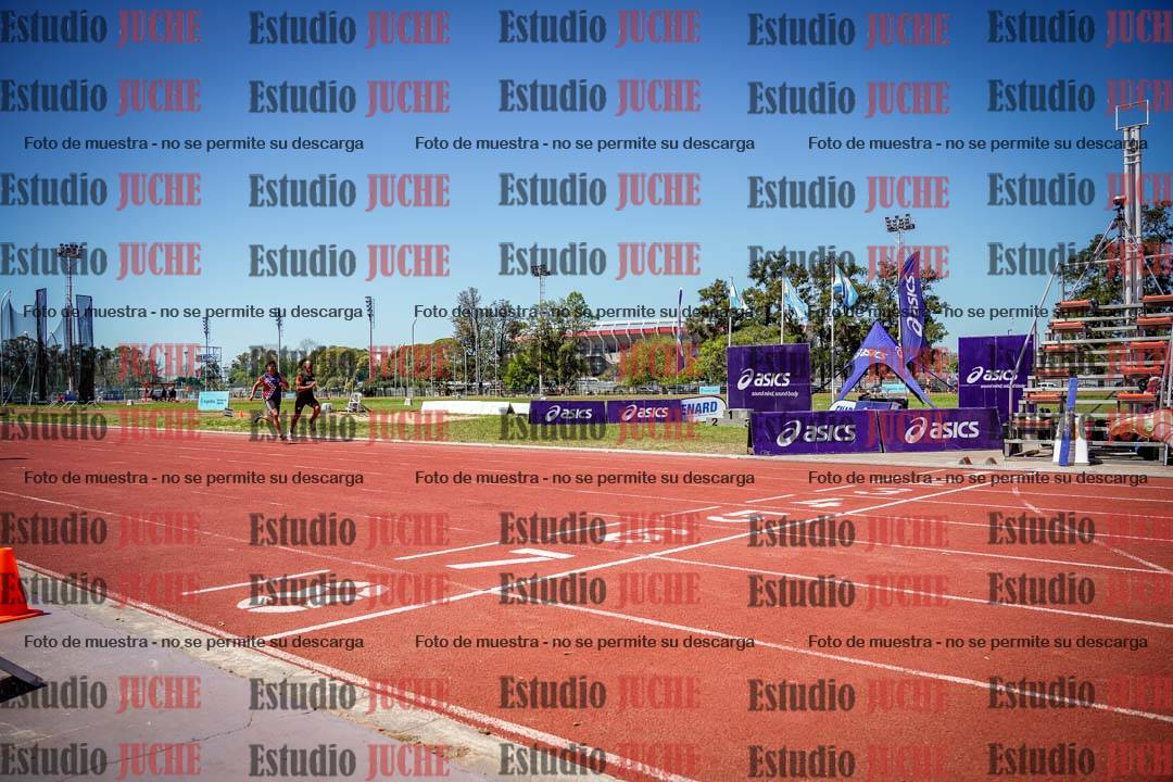 Fotos de los 400 m llanos de varones