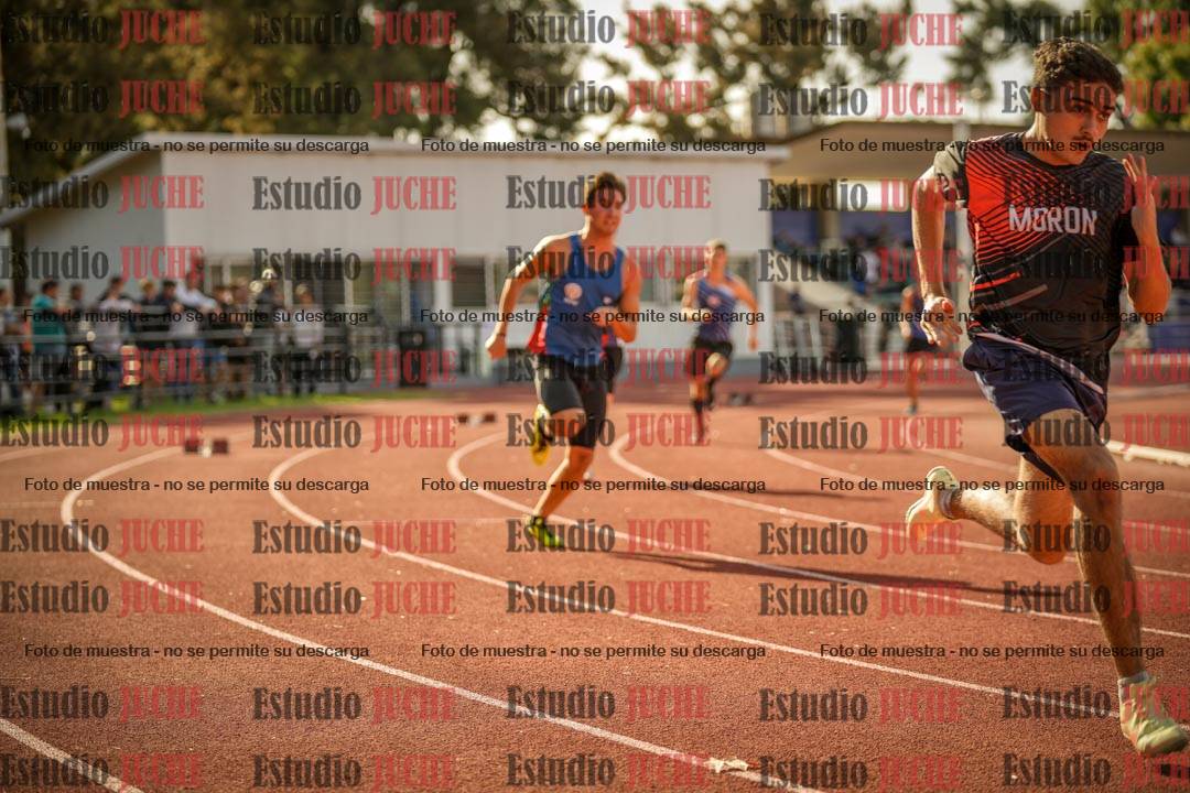 Fotos de los 400 m llanos de varones