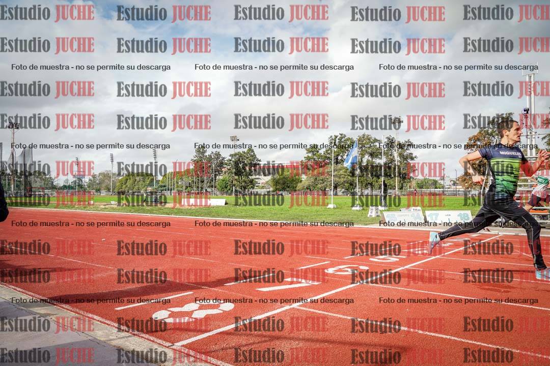 Fotos de los 400 m llanos de varones