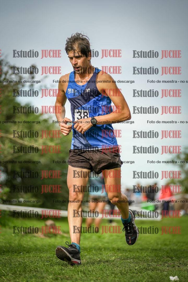 Fotos de la llegada del cross de 8000 m