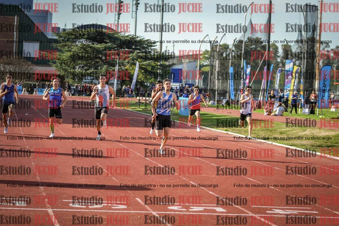 Fotos de los 200 m llanos de varones - FINAL