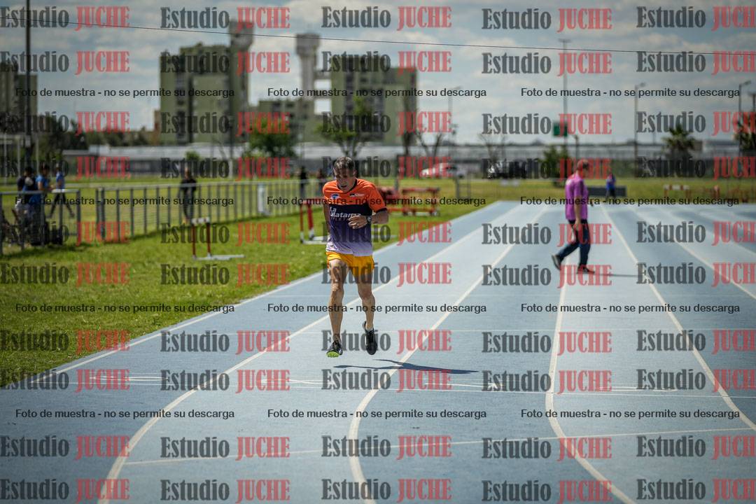 Fotos de los 400 m llanos de varones