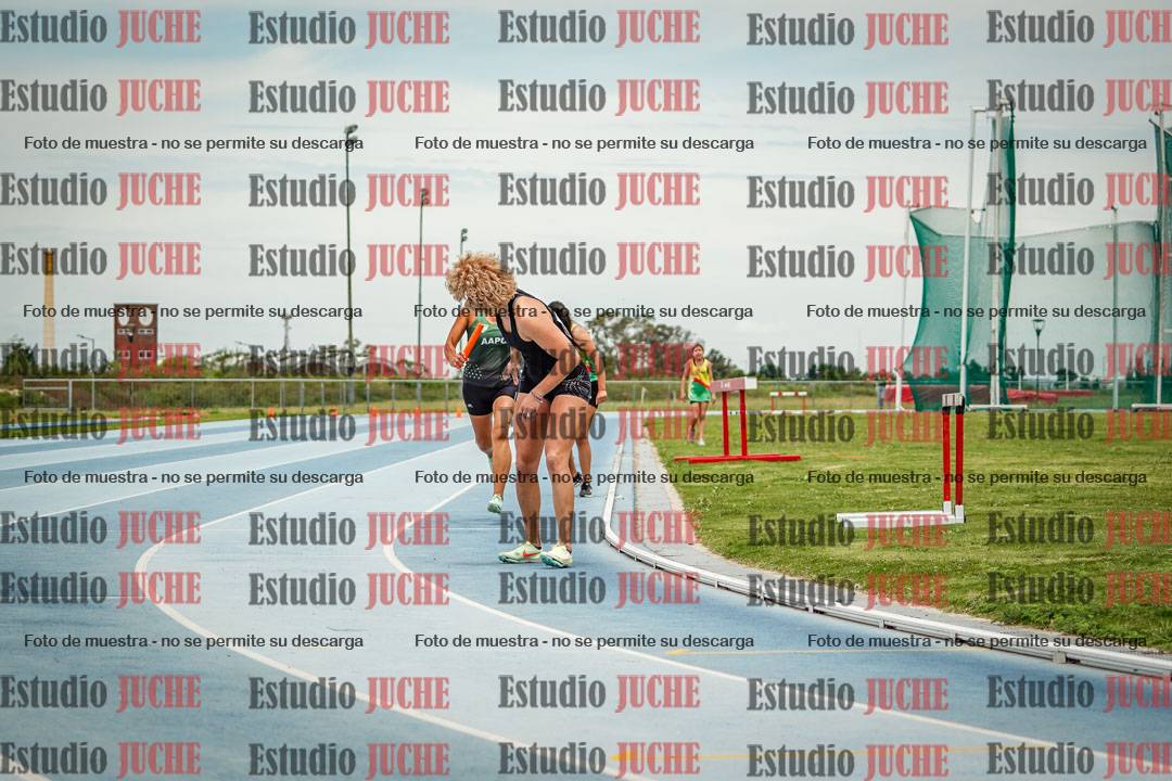 Fotos de las postas 4x200 m llanos de mujeres