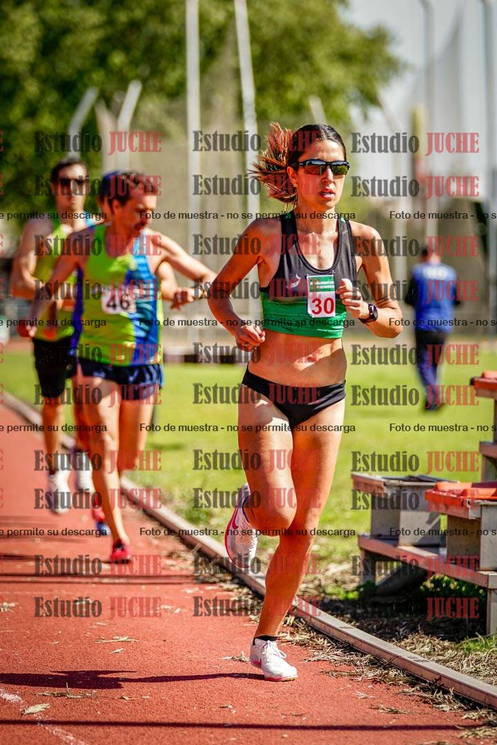 Fotos de los 5000 m llanos de mujeres y varones