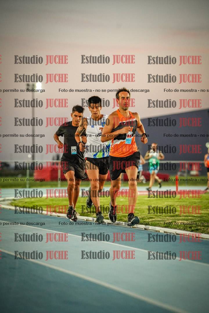 Fotos de los 3000 m llanos de varones