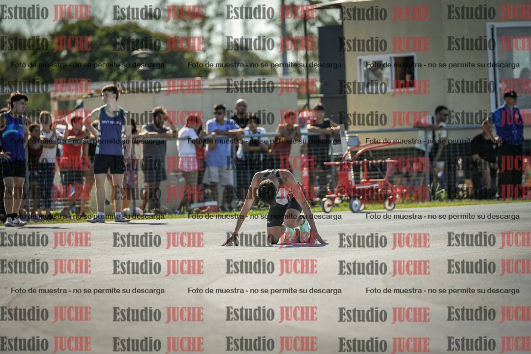 Fotos de los 400 m llanos de varones