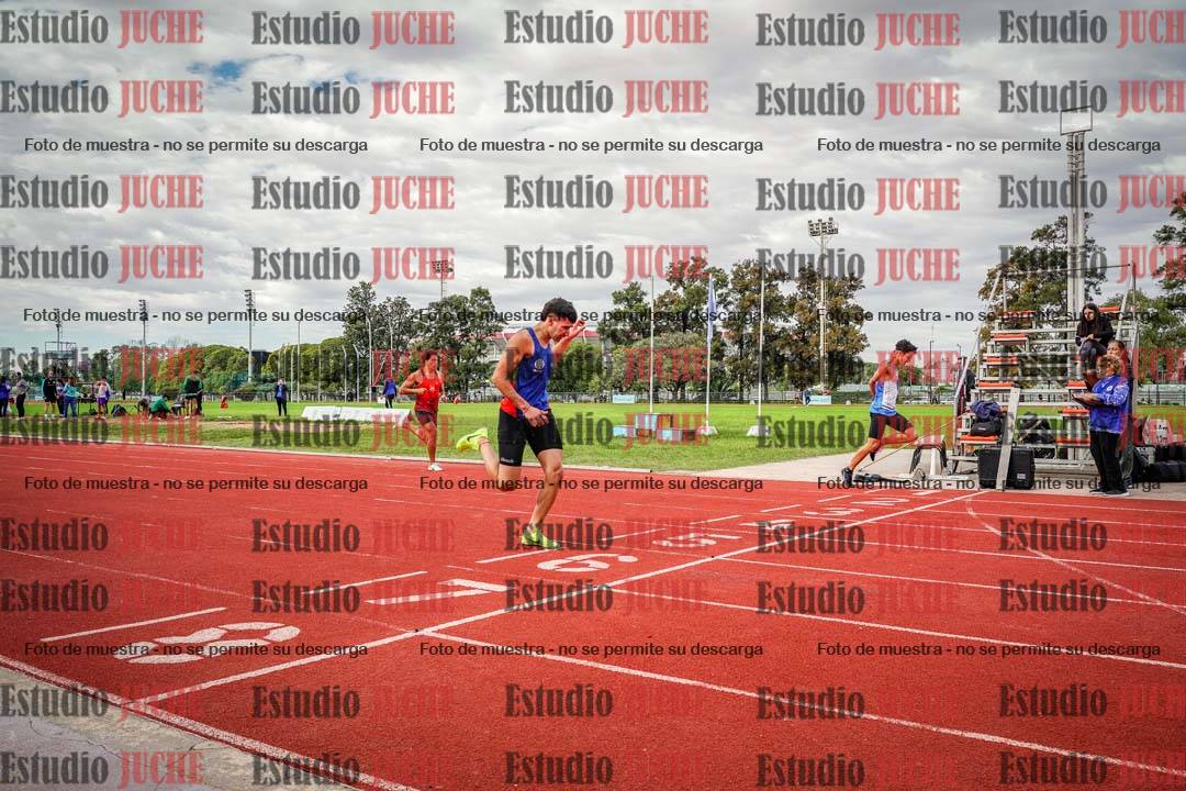 Fotos de los 400 m llanos de varones
