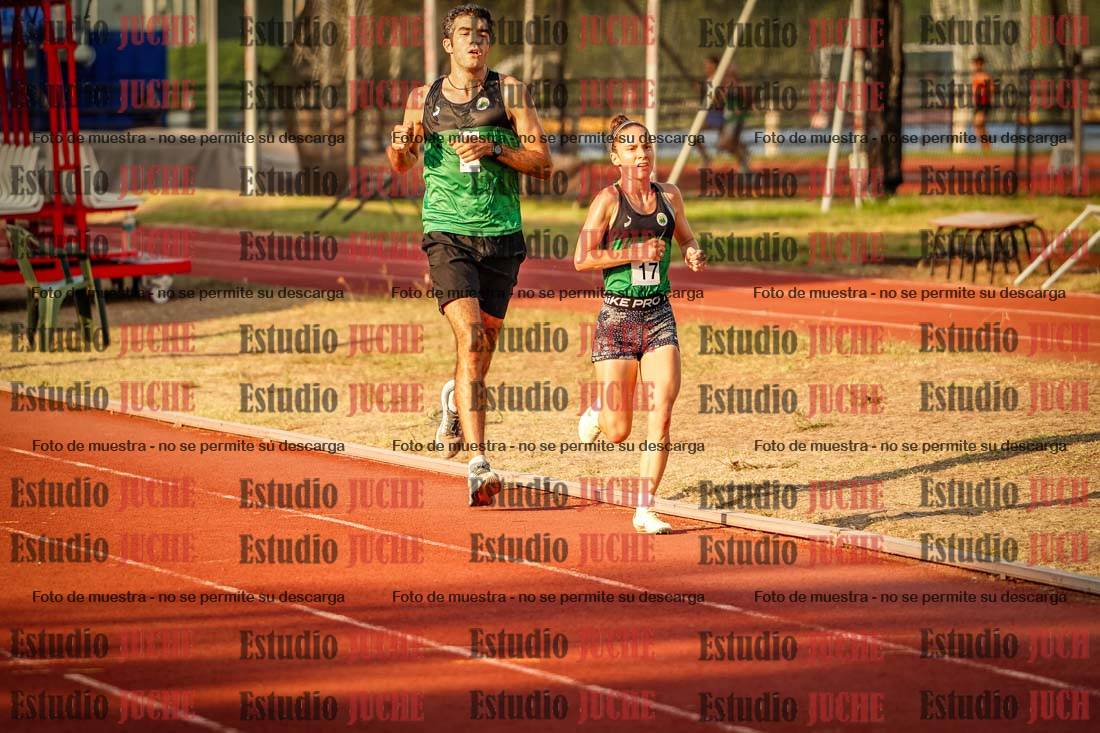 Fotos de los 5000 m llanos de mujeres y varones