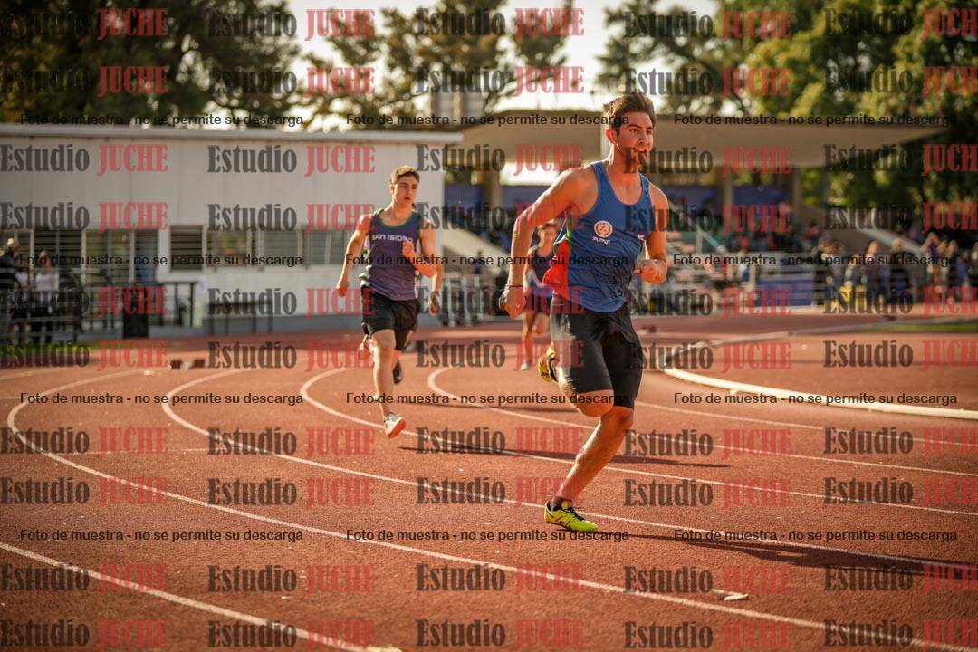 Fotos de los 400 m llanos de varones