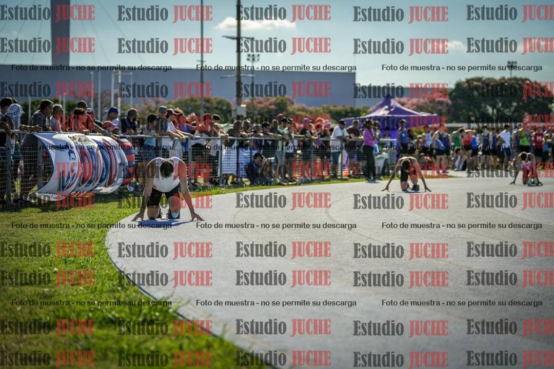 Fotos de los 400 m llanos de varones