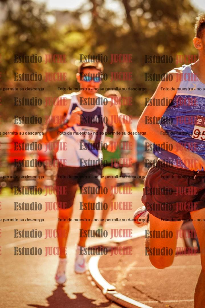 Fotos de los 800 m llanos de varones