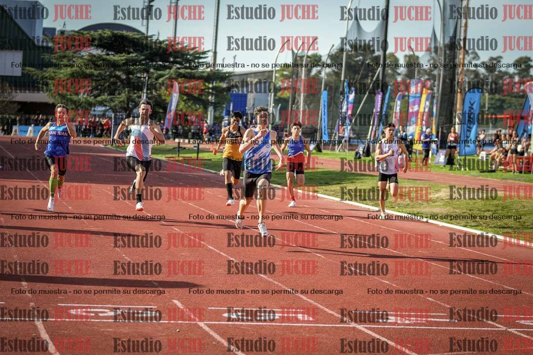 Fotos de los 200 m llanos de varones - FINAL