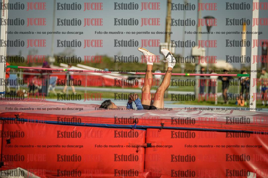 Fotos del salto en alto de varones - decatlón 4