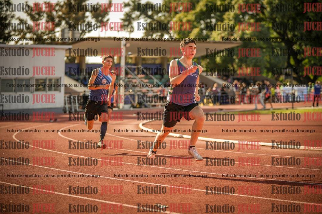 Fotos de los 400 m llanos de varones