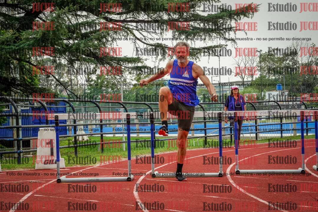 Fotos de los 400 m con vallas de varones