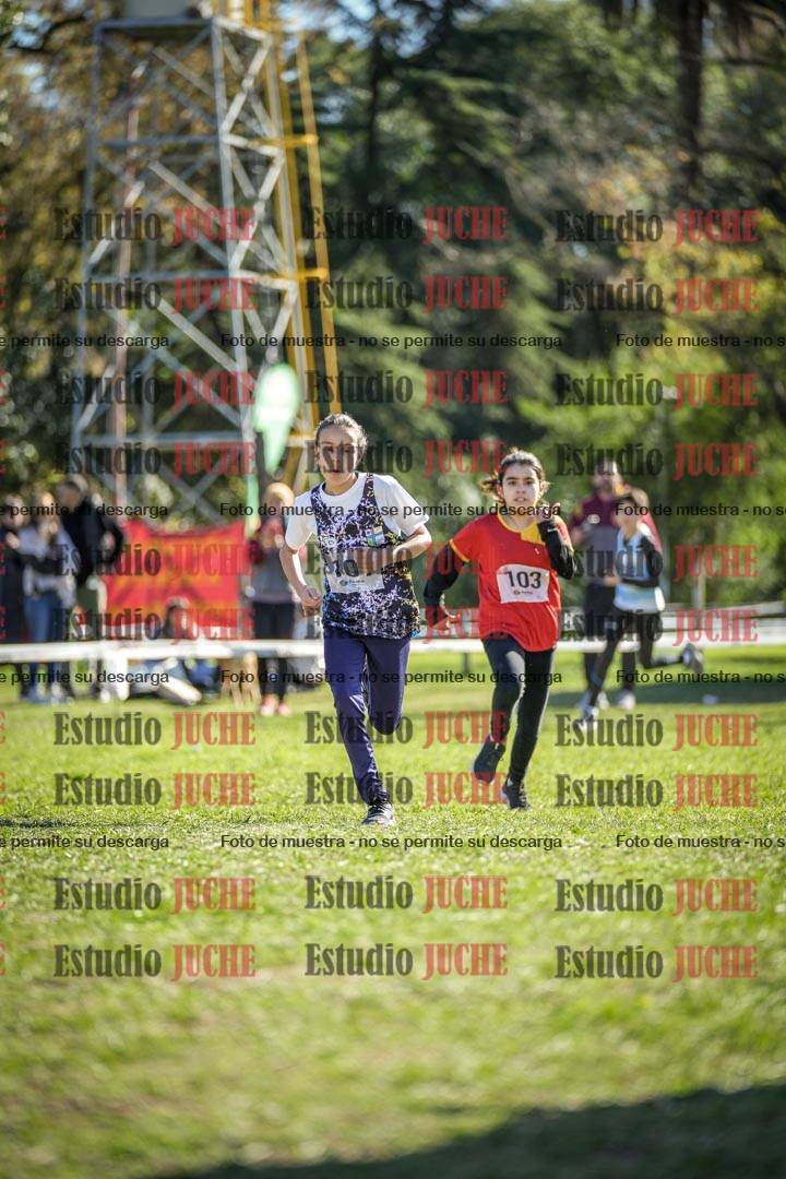 Fotos de la llegada del cross de 1000 m